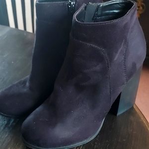 Never worn chunky black bootie